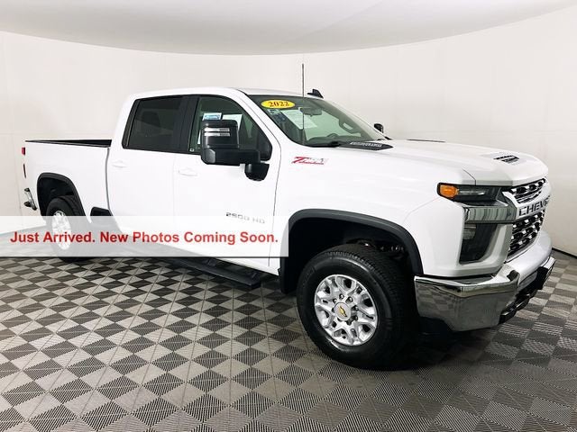 2022 Chevrolet Silverado HD LT 4WD Crew Cab Standard Box's photo