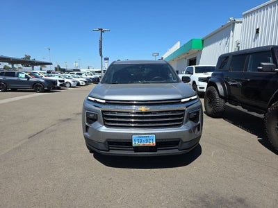 2025 Chevrolet Traverse LT