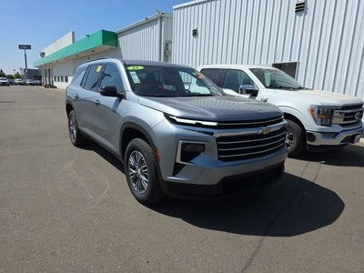 2025 Chevrolet Traverse LT