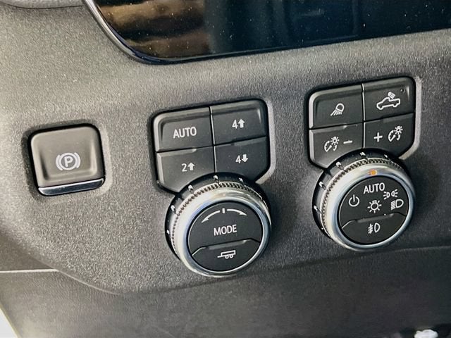 2026 GMC Sierra 3500HD SLE - Photo 10