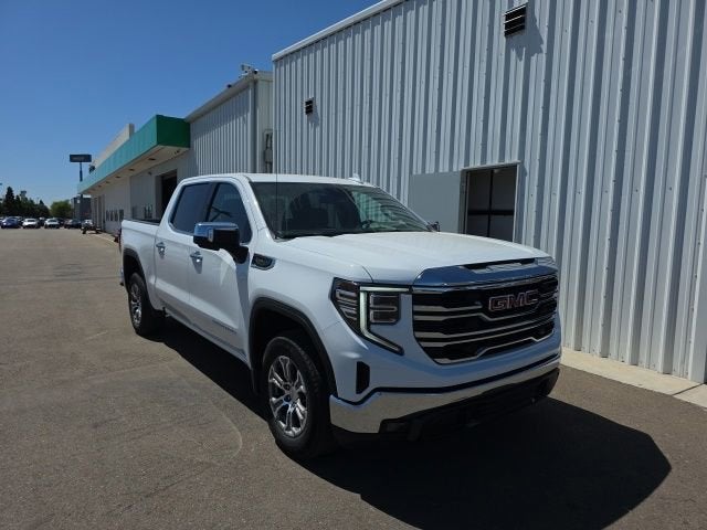 2025 GMC Sierra 2WD Crew Cab Short Box SLT's photo
