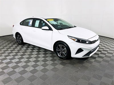 2023 Kia Forte Base