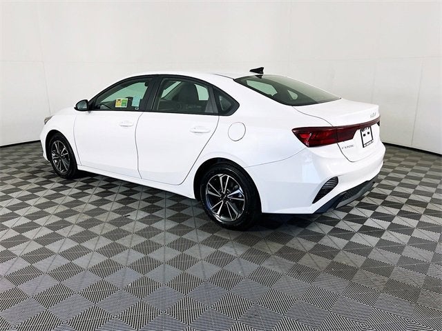2023 Kia Forte Base