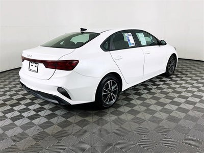 2023 Kia Forte Base