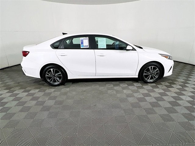 2023 Kia Forte Base