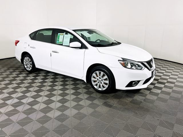 2017 Nissan Sentra S CVT's photo