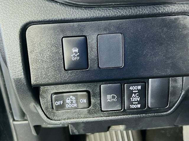 2022 Toyota Tacoma 4WD SR