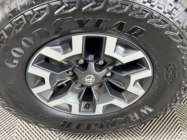 2022 Toyota Tacoma 4WD SR