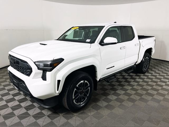 2024 Toyota Tacoma 2WD SR5