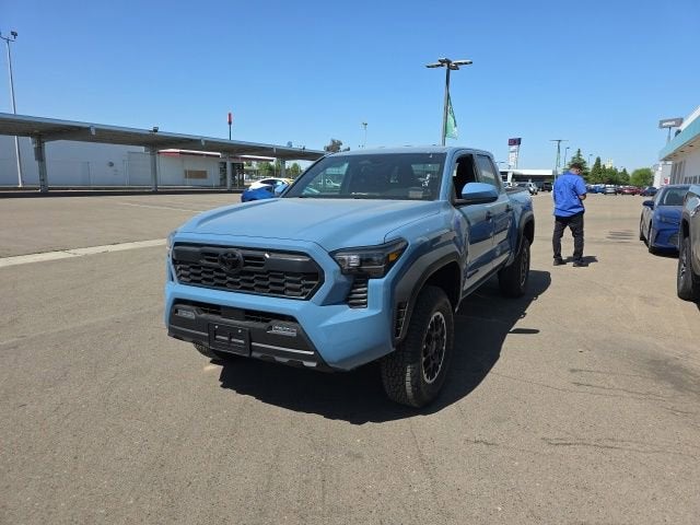 2026 Toyota Tacoma 4WD SR5