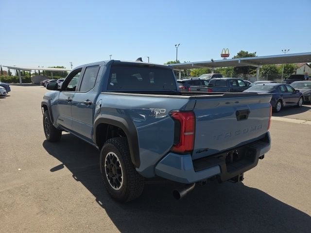 2026 Toyota Tacoma 4WD SR5