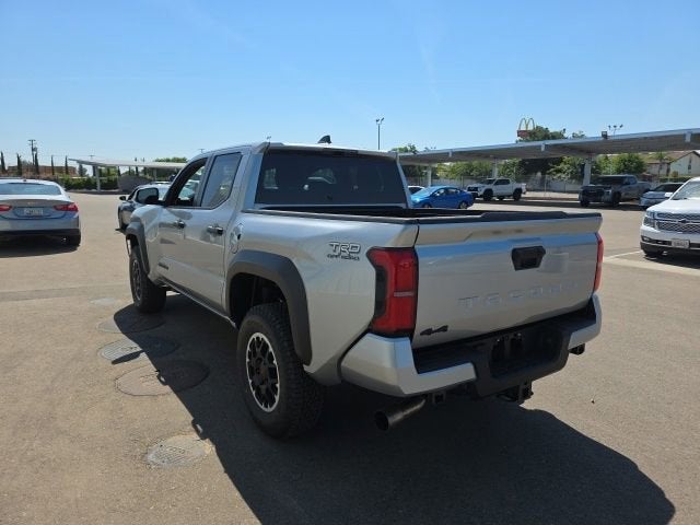 2026 Toyota Tacoma 4WD SR5
