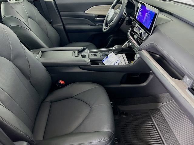 2026 Toyota Grand Highlander LE