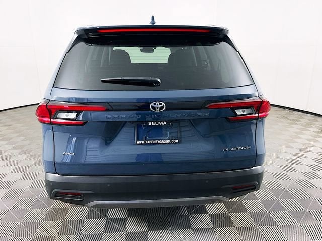 2026 Toyota Grand Highlander LE