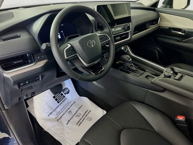 2026 Toyota Grand Highlander LE