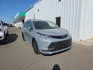 2026 Toyota Sienna Woodland Edition