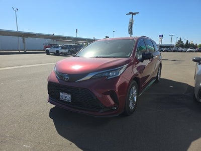 2022 Toyota Sienna XSE