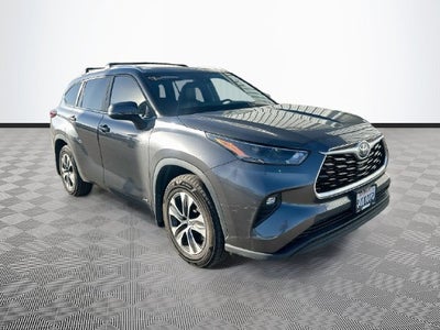 2023 Toyota Highlander Hybrid XLE