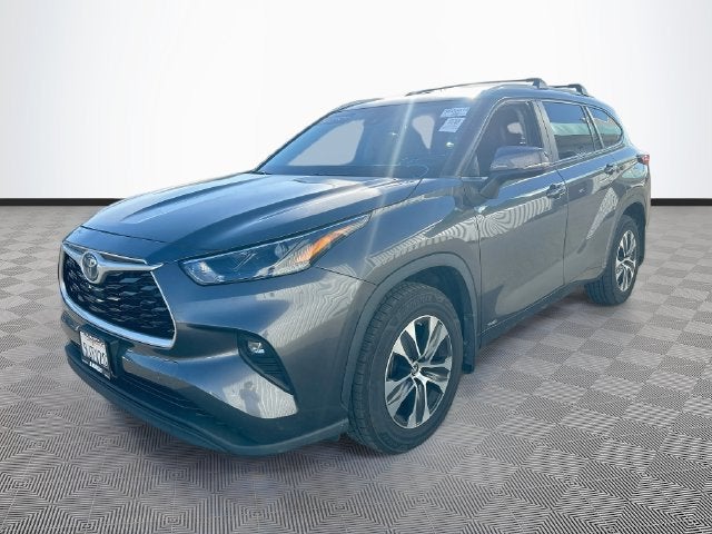 2023 Toyota Highlander Hybrid XLE