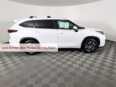 2026 Toyota Highlander Hybrid XLE