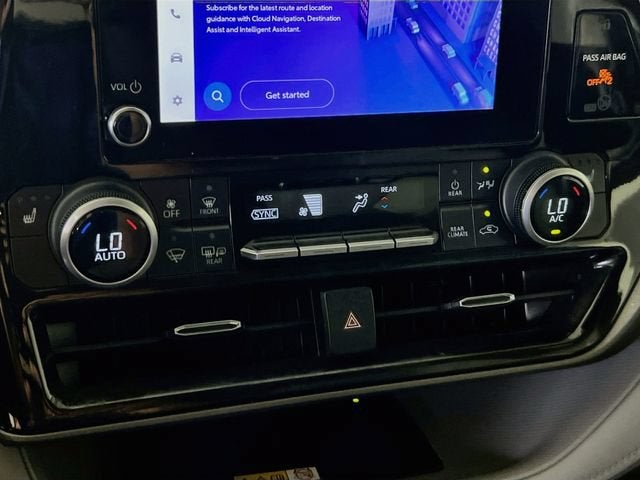 2024 Toyota Highlander Hybrid XLE