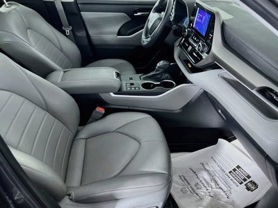 2024 Toyota Highlander Hybrid XLE