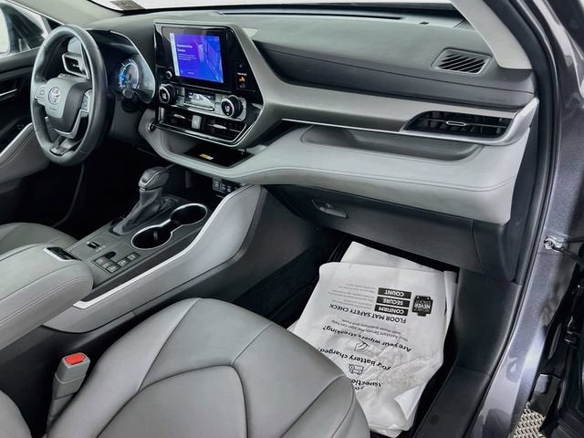 2024 Toyota Highlander Hybrid XLE