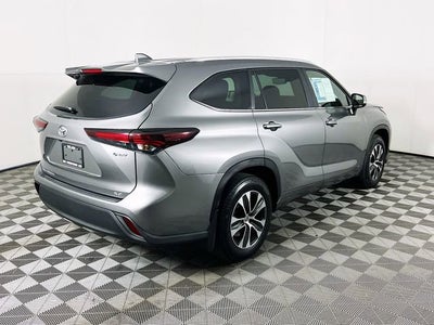 2026 Toyota Highlander Hybrid XLE