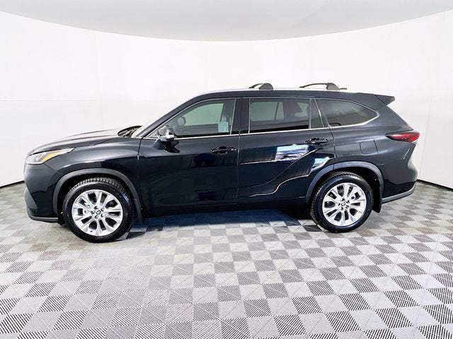 2024 Toyota Highlander LE