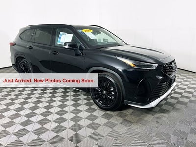 2025 Toyota Highlander LE