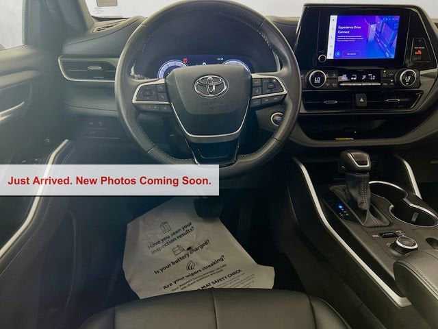 2025 Toyota Highlander LE