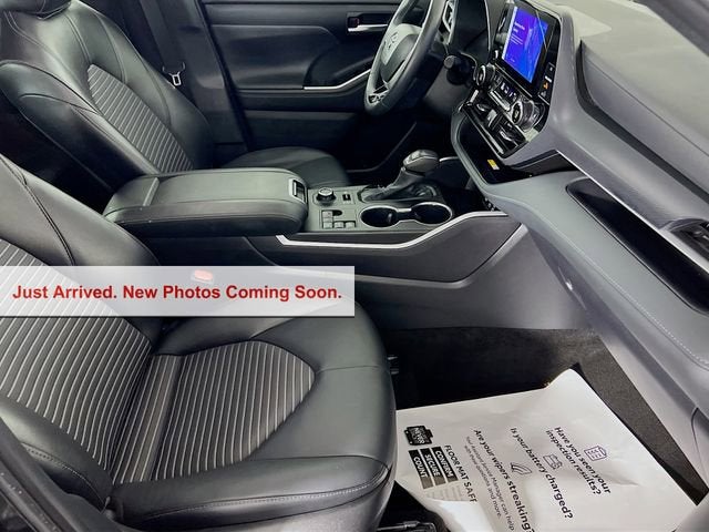 2025 Toyota Highlander LE