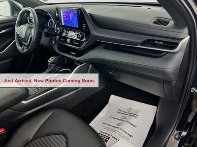 2025 Toyota Highlander LE