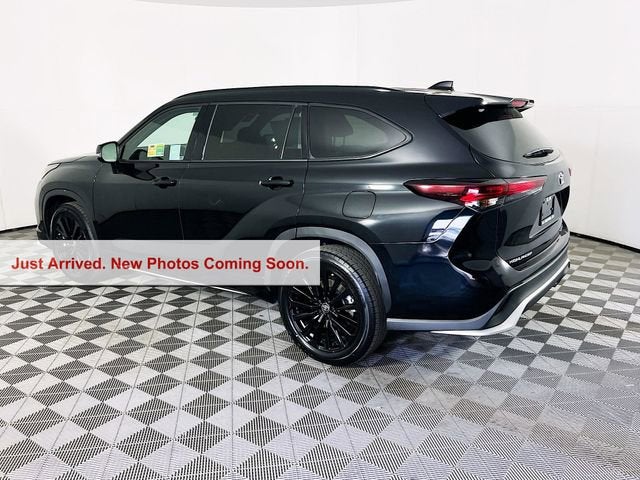 2025 Toyota Highlander LE