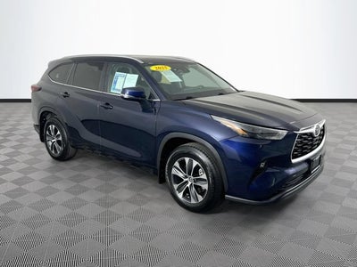 2025 Toyota Highlander LE