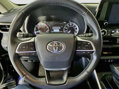 2025 Toyota Highlander LE