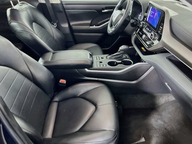 2025 Toyota Highlander LE
