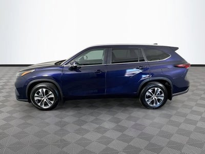 2025 Toyota Highlander LE