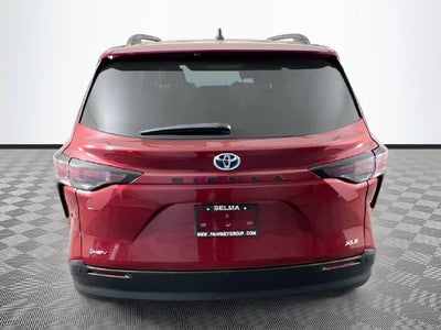 2025 Toyota Sienna XLE