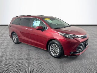 2025 Toyota Sienna XLE
