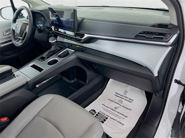 2025 Toyota Sienna XLE