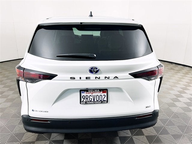 2025 Toyota Sienna XLE