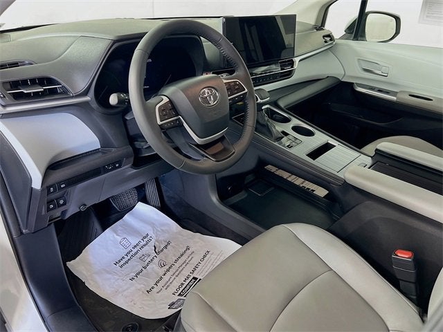 2025 Toyota Sienna XLE
