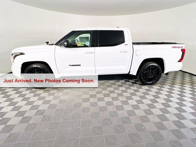 2023 Toyota Tundra 4WD SR5