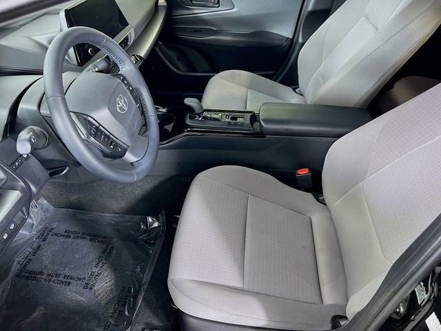 2025 Toyota Prius LE