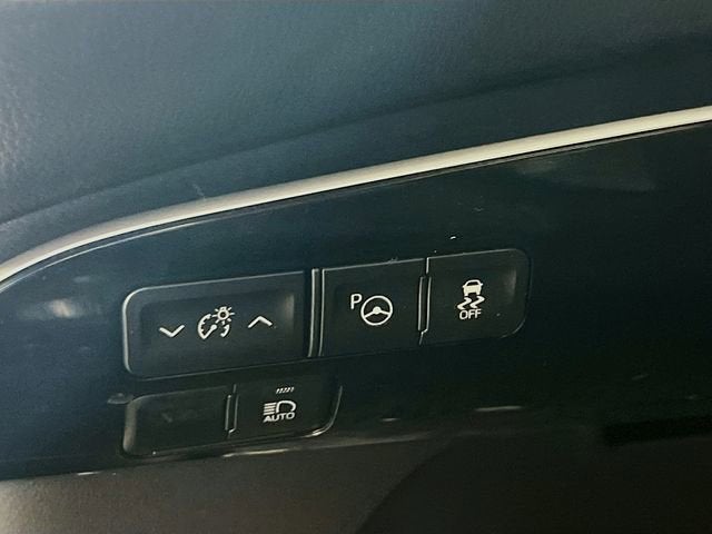 2021 Toyota Prius LE