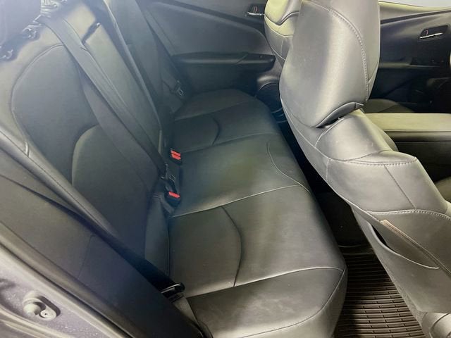 2021 Toyota Prius LE