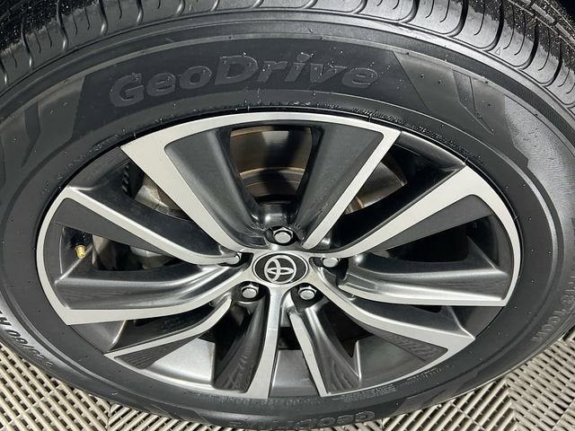 2021 Toyota Venza Base