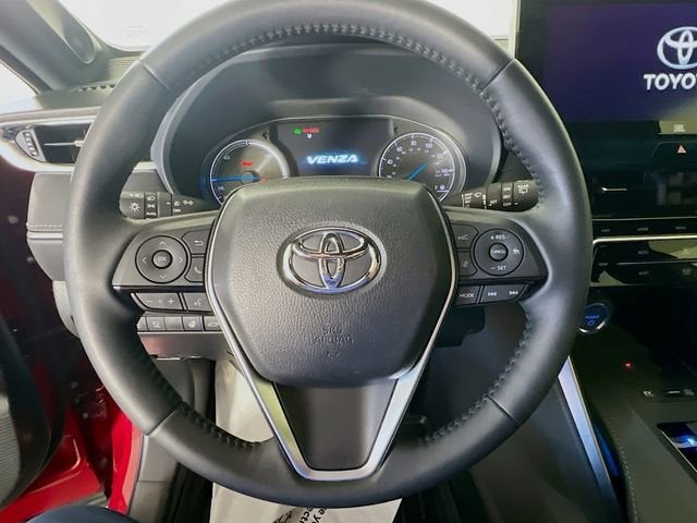 2022 Toyota Venza LE