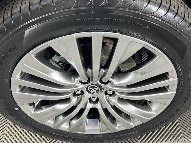 2022 Toyota Venza LE